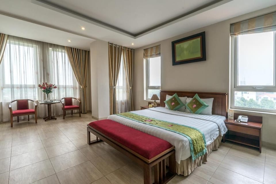 Executive Double Room | Desk, free WiFi
