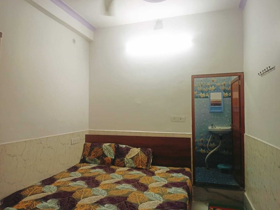 In-room safe, iron/ironing board, free WiFi