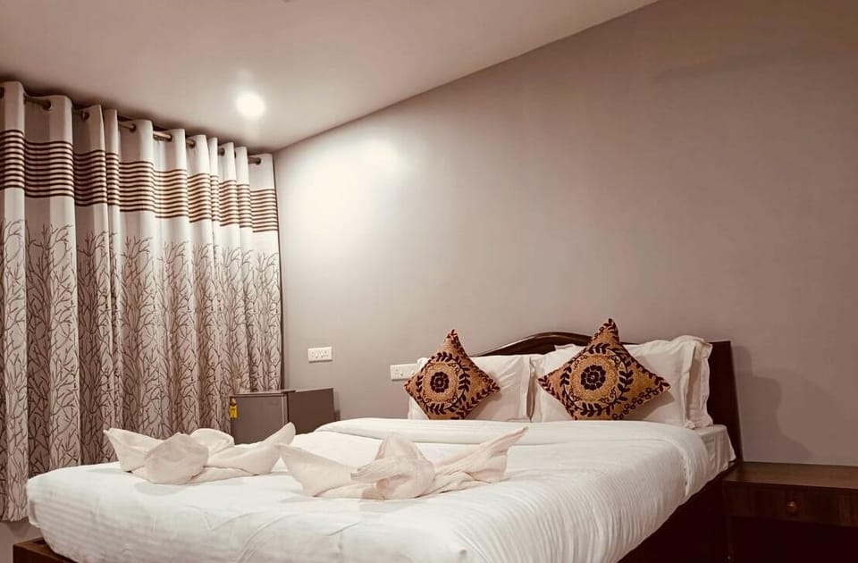 Standard Double Room | Free WiFi, bed sheets