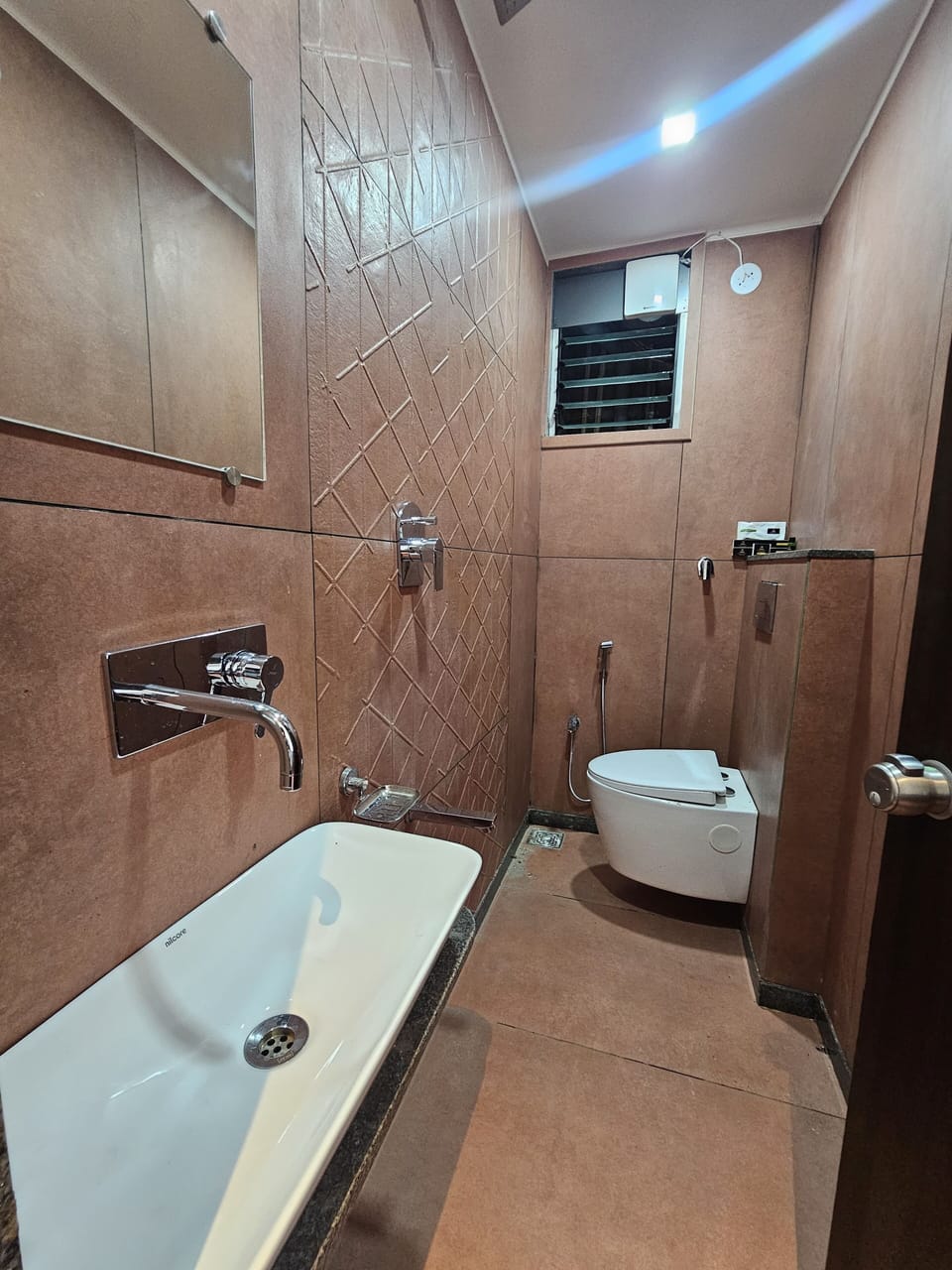 Deluxe Double Room, City View | Bathroom