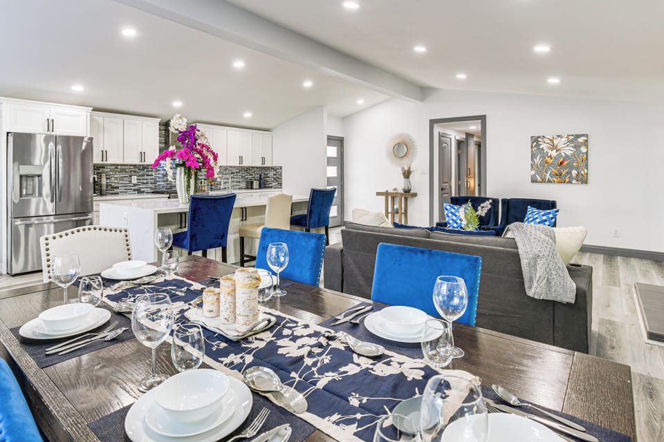 Dining Area | Dishware & Flatware