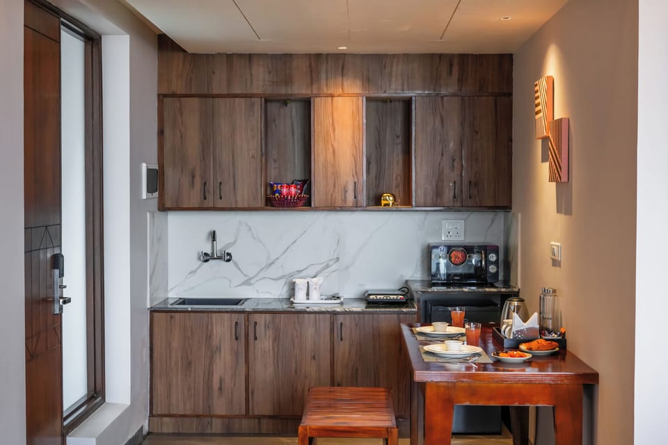 Luxury Cottage | Private kitchen | Electric kettle