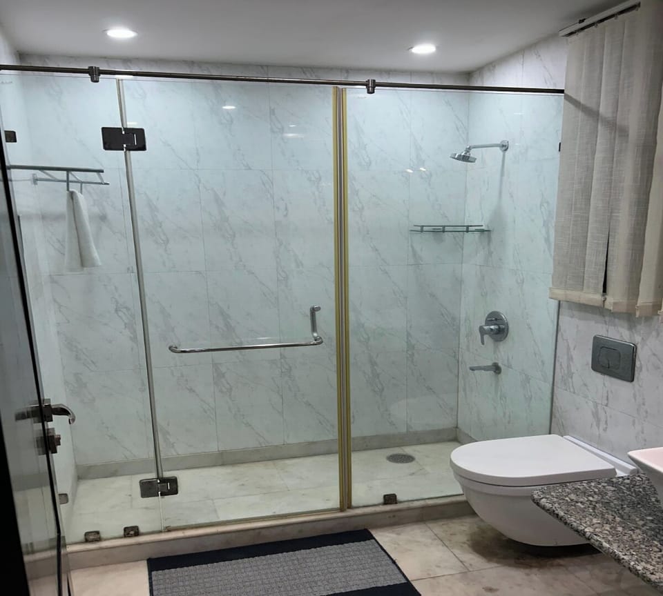 Superior Room | Bathroom | Towels, soap, shampoo, toilet paper