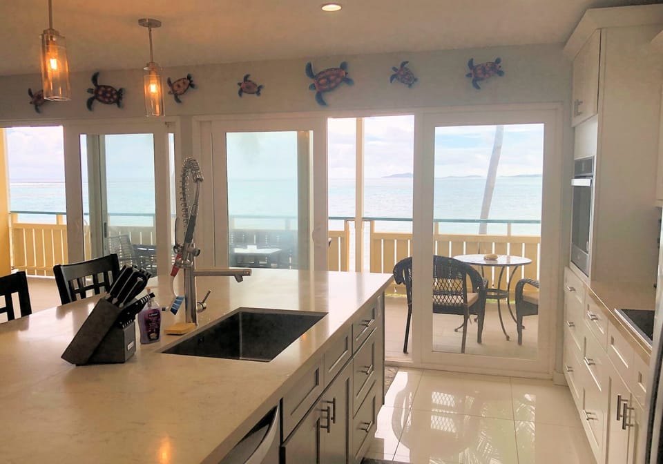 Views of the Caribbean while you cook