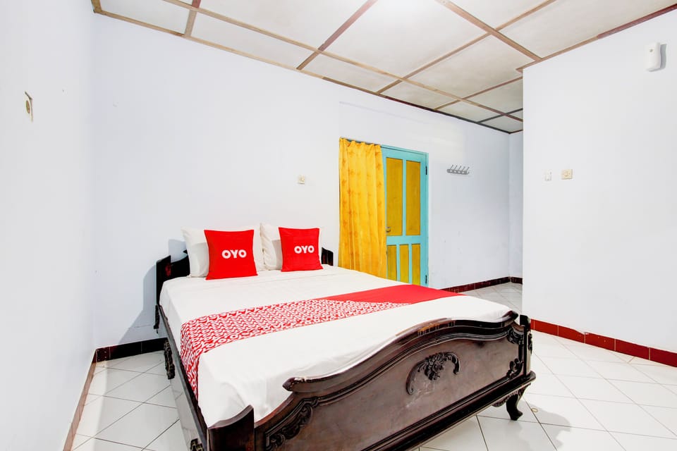 Deluxe Double Room | Free WiFi, bed sheets