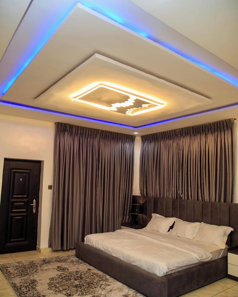 Economy Room, Balcony, City View | Desk, laptop workspace, soundproofing, free WiFi