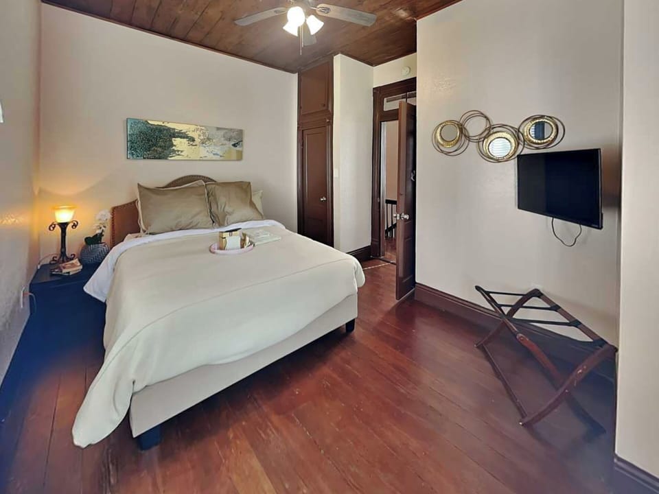 House (2 Bedrooms) | Property amenity