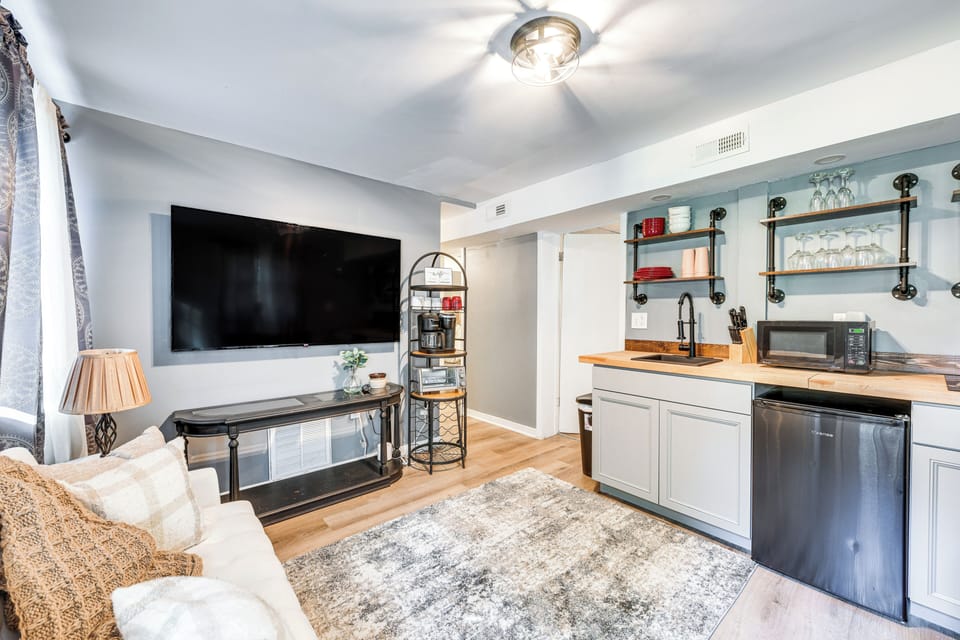 Apartment (2 Bedrooms) | Front of property