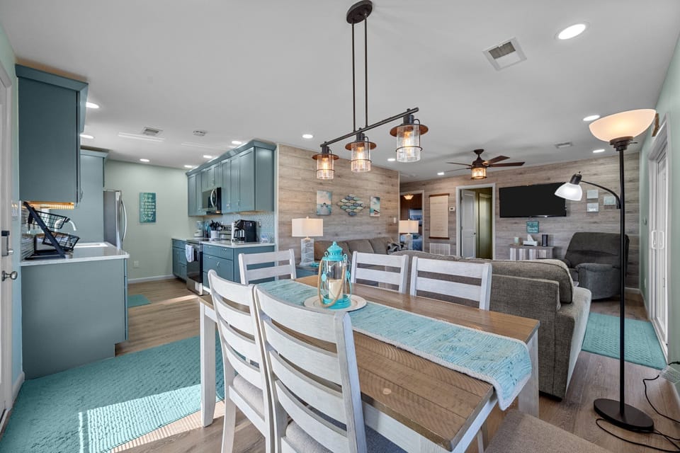 Dining Area - Top unit