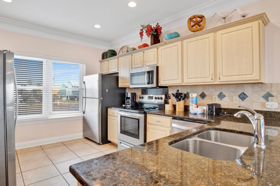 Fully equipped kitchen