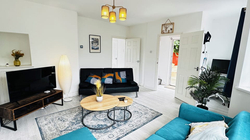 Pengam House Bed and Breakfast in Cardiff