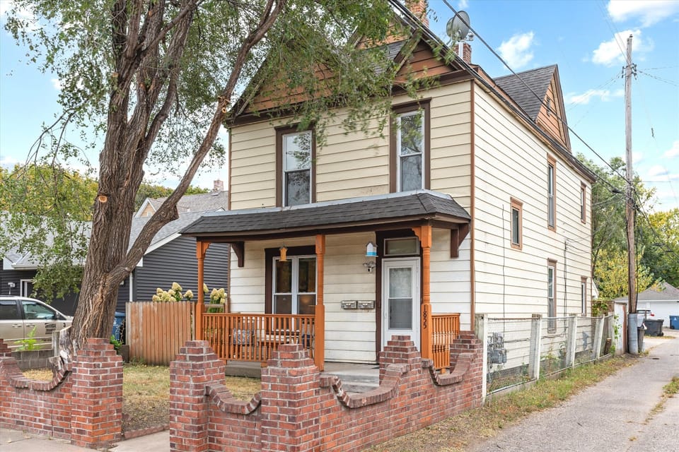 Tulip House is adorable and easily found from the street.