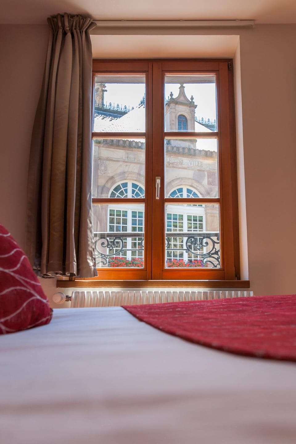 Family Duplex, Bathtub | Desk, iron/ironing board (on request), WiFi (free), bed sheets