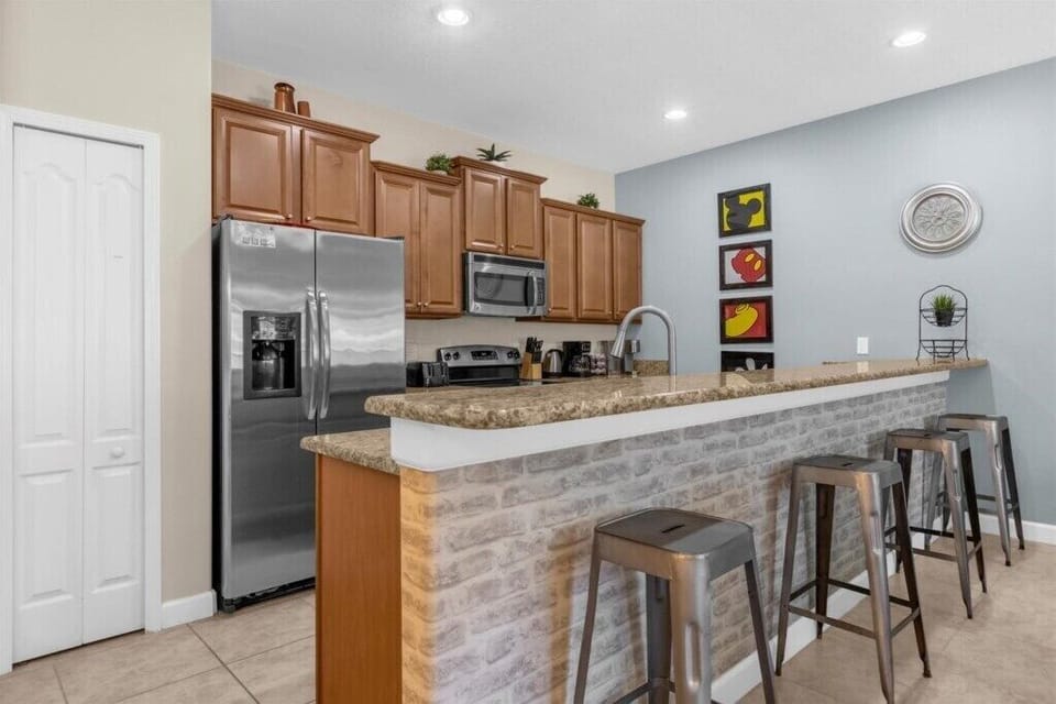 2931 Buccaneer Palm Road (8).jpg