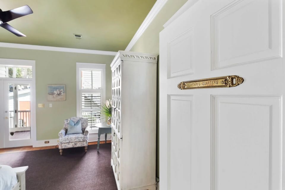 Retreat to the Captain's Quarters.
