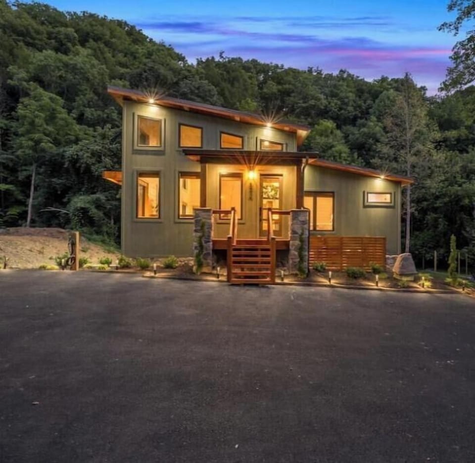 Make memories in this luxurious chalet w/ample parking & EV Charger!