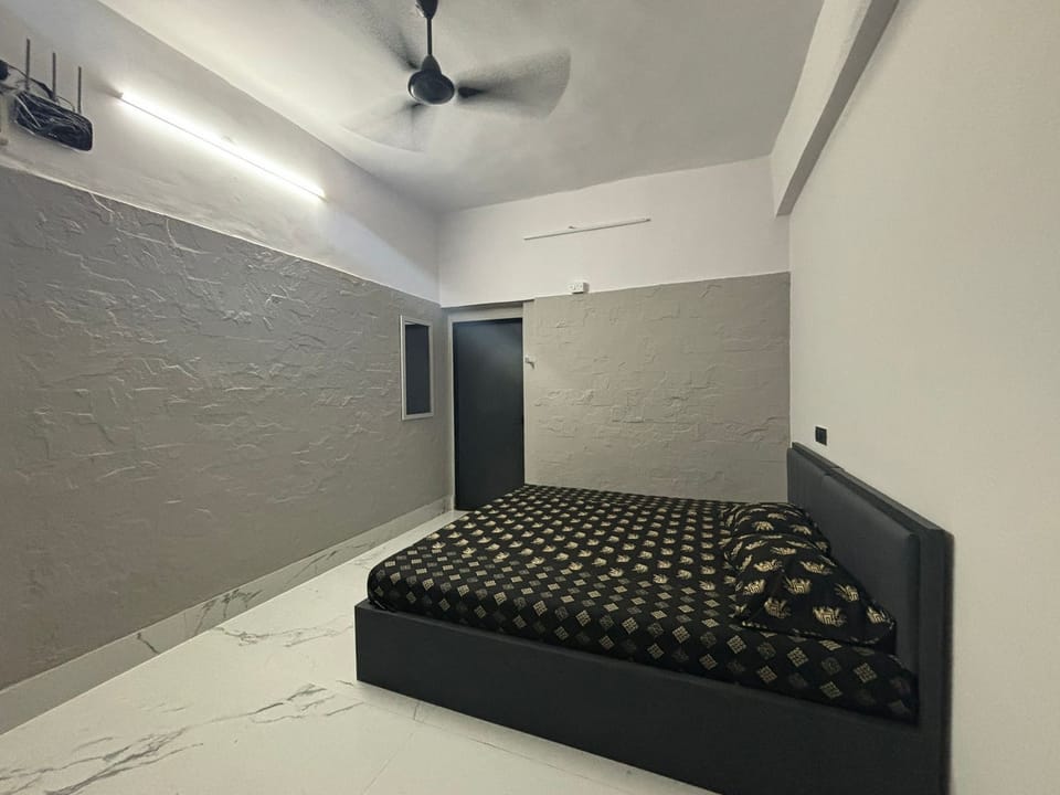 1 bedroom, soundproofing