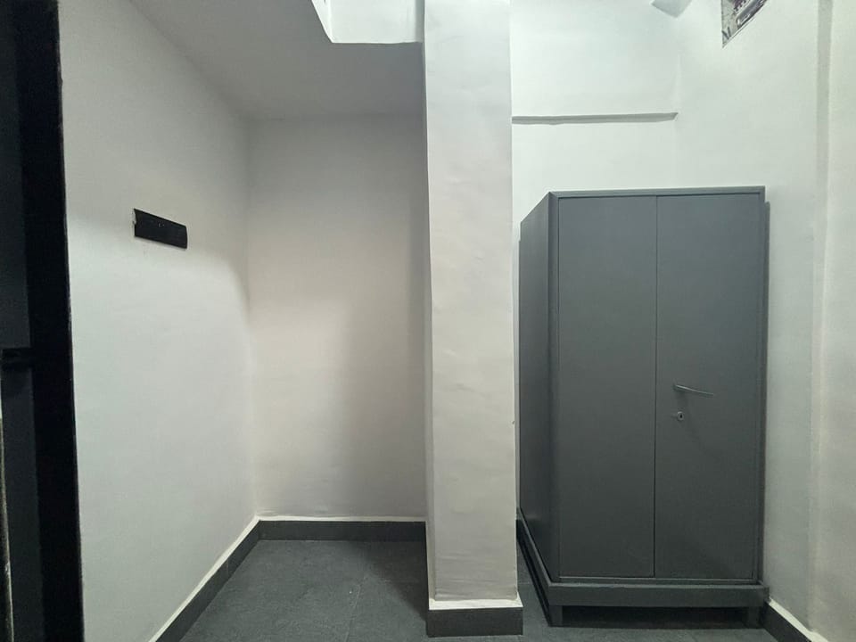 1 bedroom, soundproofing