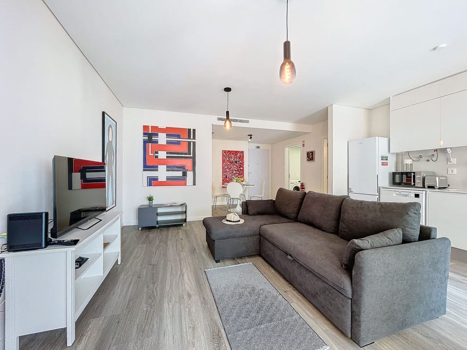House | 1 bedroom, desk