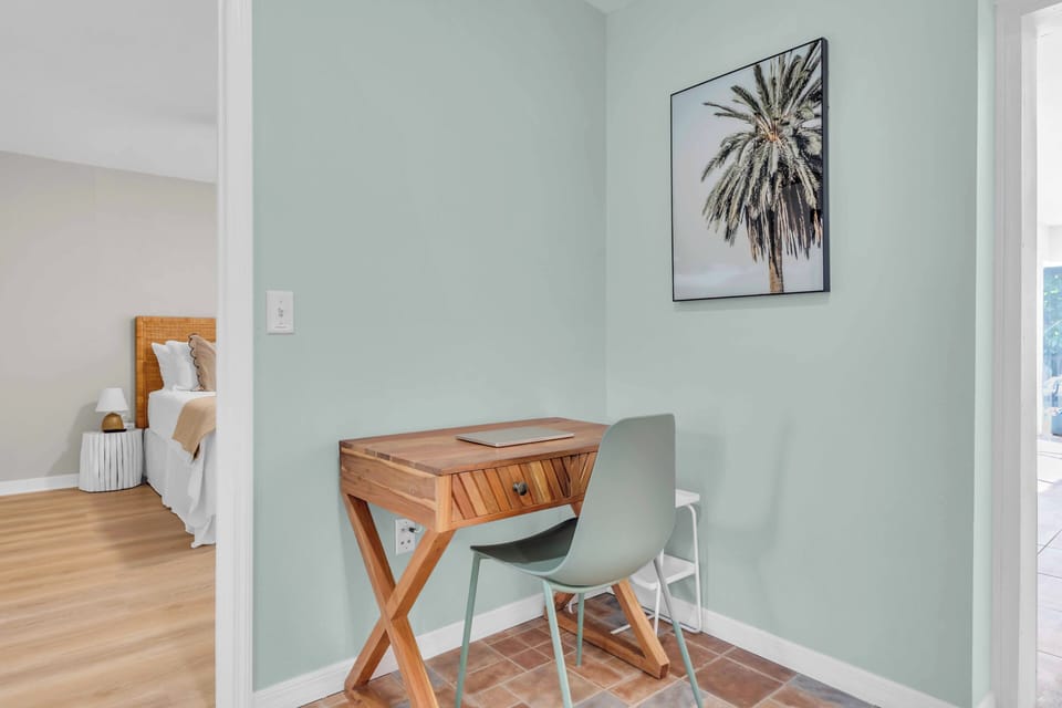 Desk and chair provided for those that need to work on vacation!