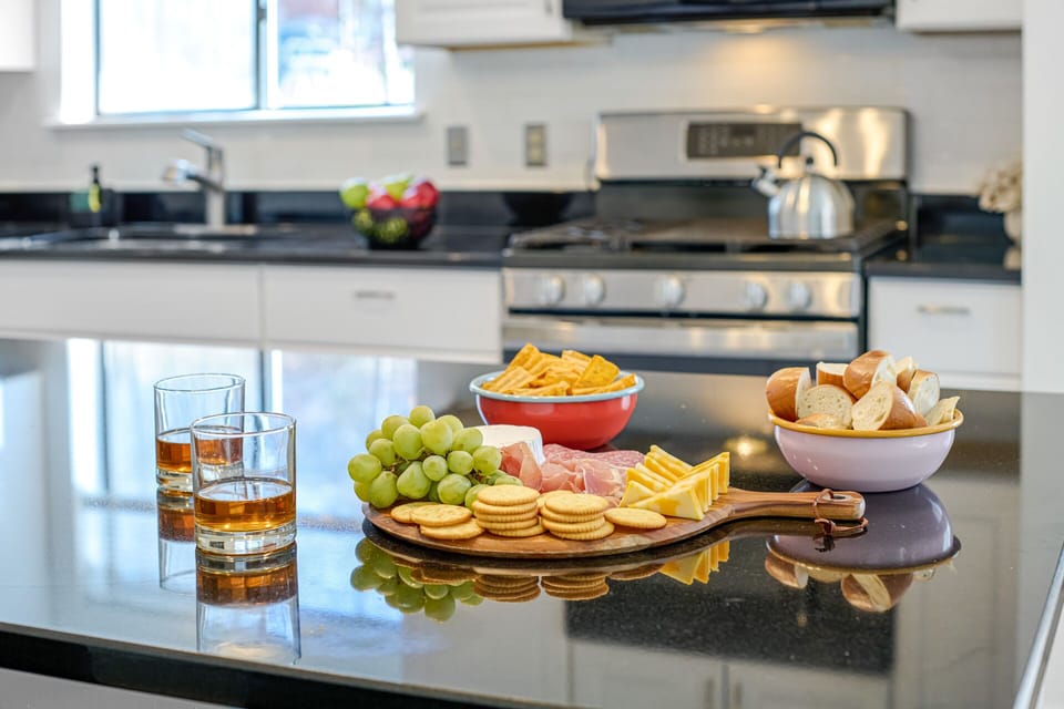 Spacious kitchen island. 