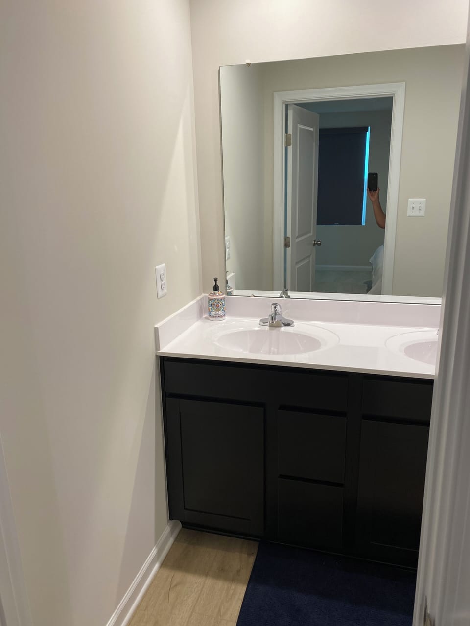 1/2 bathroom
