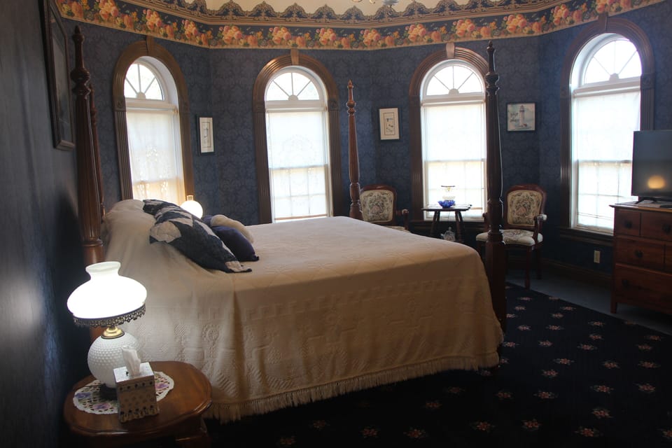 Superior Room | WiFi (free), bed sheets