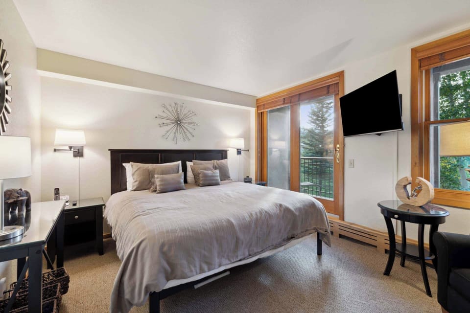 woodrunplace-38-4100_54029849181_o