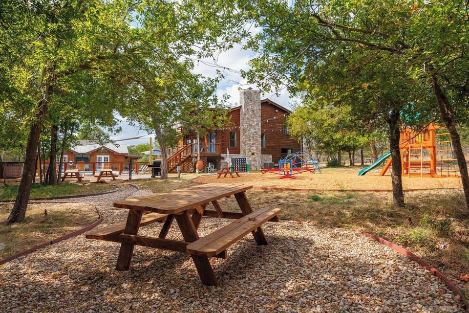 Enjoy the many private escapes as you sit back and watch the kiddos play