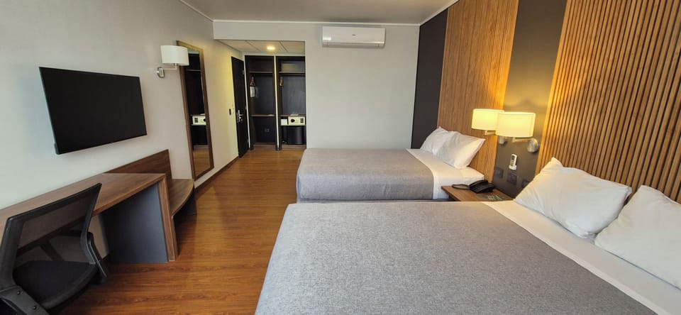Twin Room | In-room safe, free WiFi, bed sheets