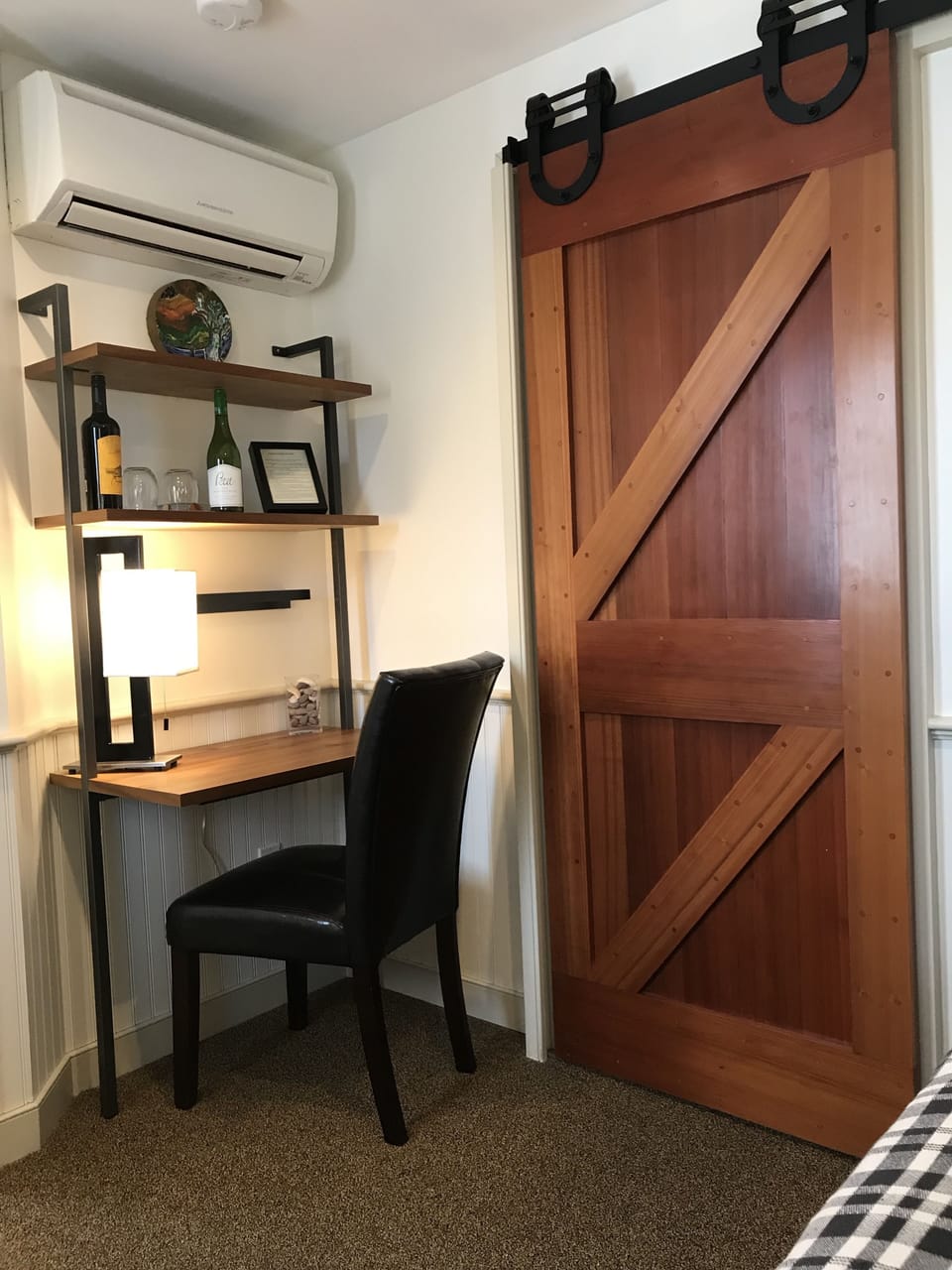 Stage Harbor Light | Premium bedding, minibar, laptop workspace, soundproofing