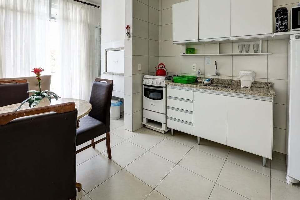 Superior Apartment, 1 Bedroom | Private kitchen | Fridge, microwave, stovetop, cookware/dishes/utensils