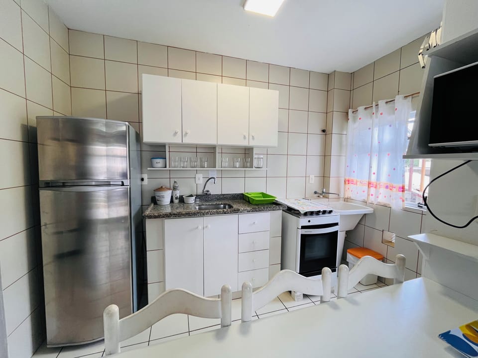 Apartment, 2 Bedrooms | Private kitchen | Fridge, microwave, stovetop, cookware/dishes/utensils