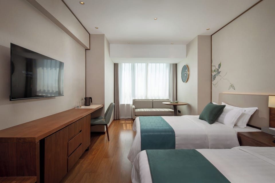 Superior Twin Room | Iron/ironing board (on request), WiFi (free)