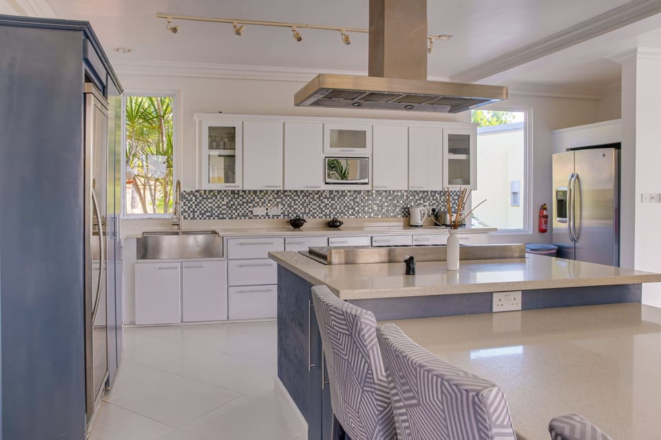Villa, 4 Bedrooms | Private kitchen | Fridge, oven, coffee/tea maker, toaster