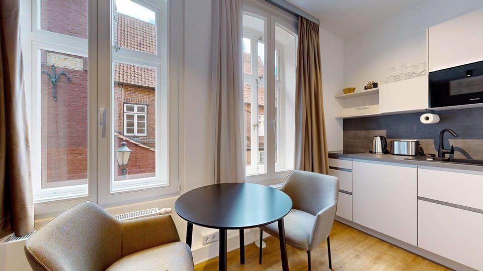 Voll ausgestattete Kitchenette im N°8A Boardinghouse Lüneburg (1)