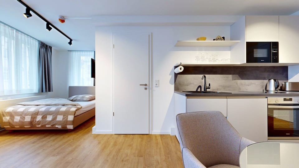 Stylishly designed hallway in the N°8A Boardinghouse - with barrier-free access to the 1st floor