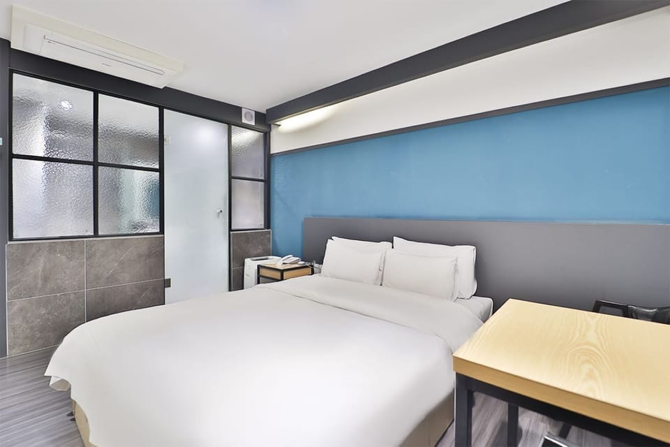Deluxe Double Room | Desk, free WiFi