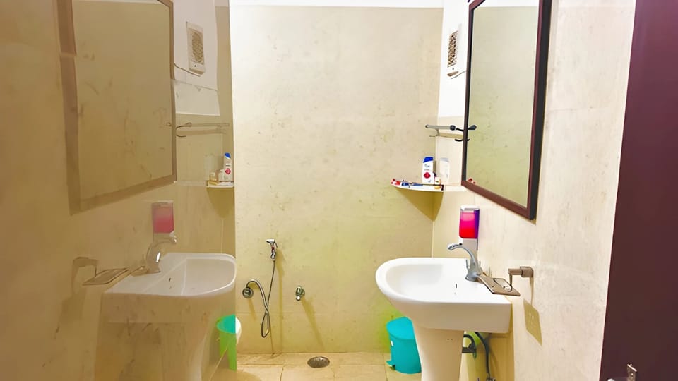 3BHK Private Room | Bathroom | Eco-friendly toiletries, slippers, bidet