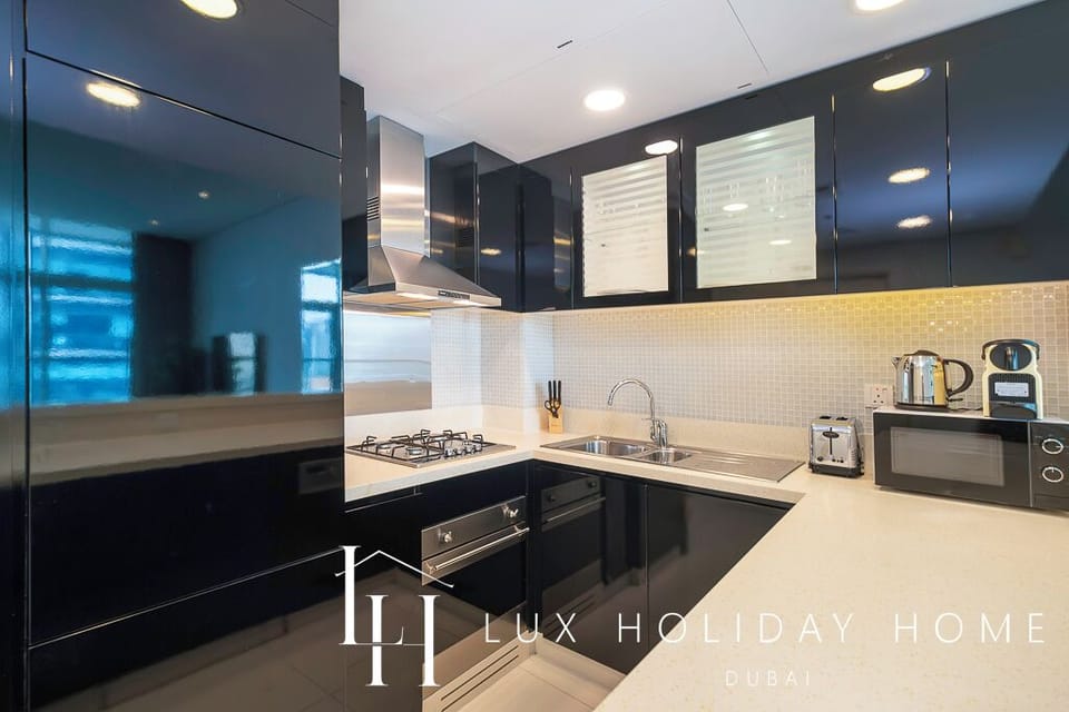 Apartment, Balcony, Canal View | Private kitchen | Electric kettle, toaster