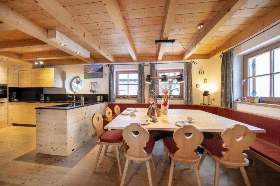 House | Dining