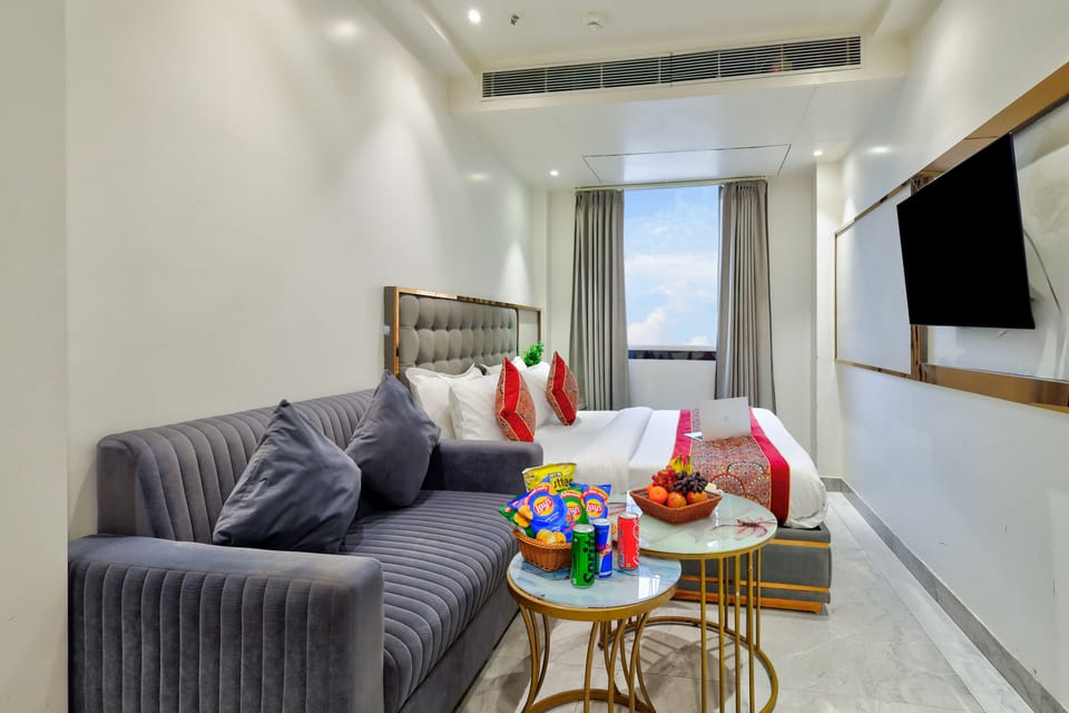 Kaca Studio Luxe City View | Egyptian cotton sheets, premium bedding, pillowtop beds, free minibar