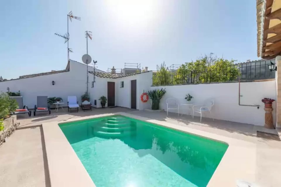 Holiday Home Swimming Pool