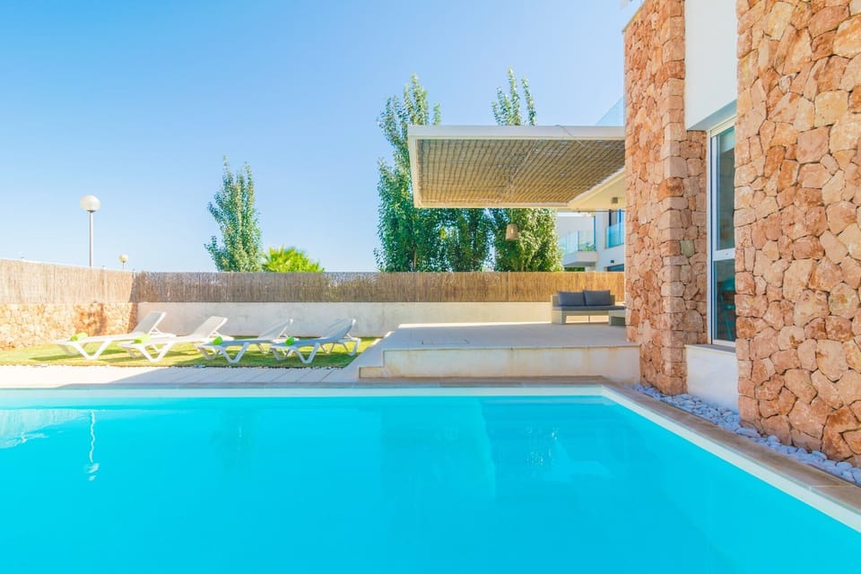 Holiday Home Swimming Pool