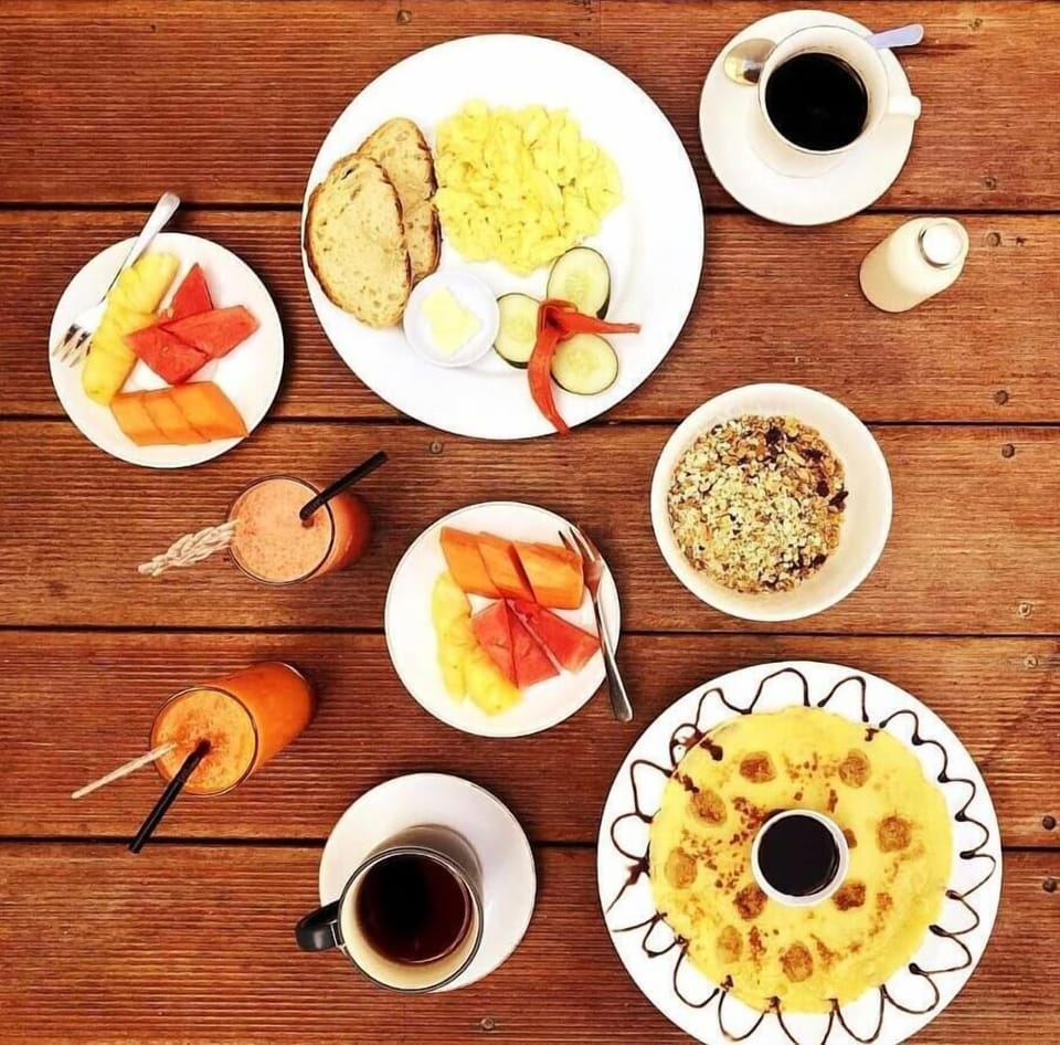 Free daily continental breakfast