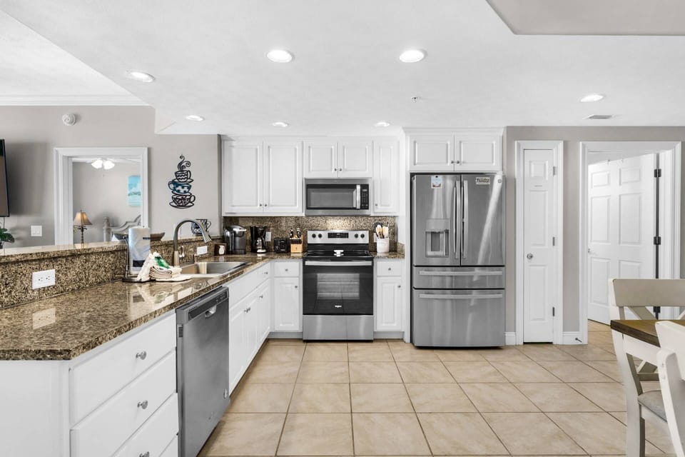 Nicely updated kitchen with plenty of counter space