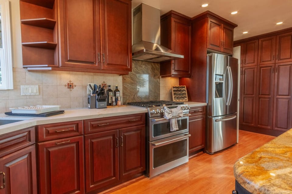 Fully equipped spacious kitchen.