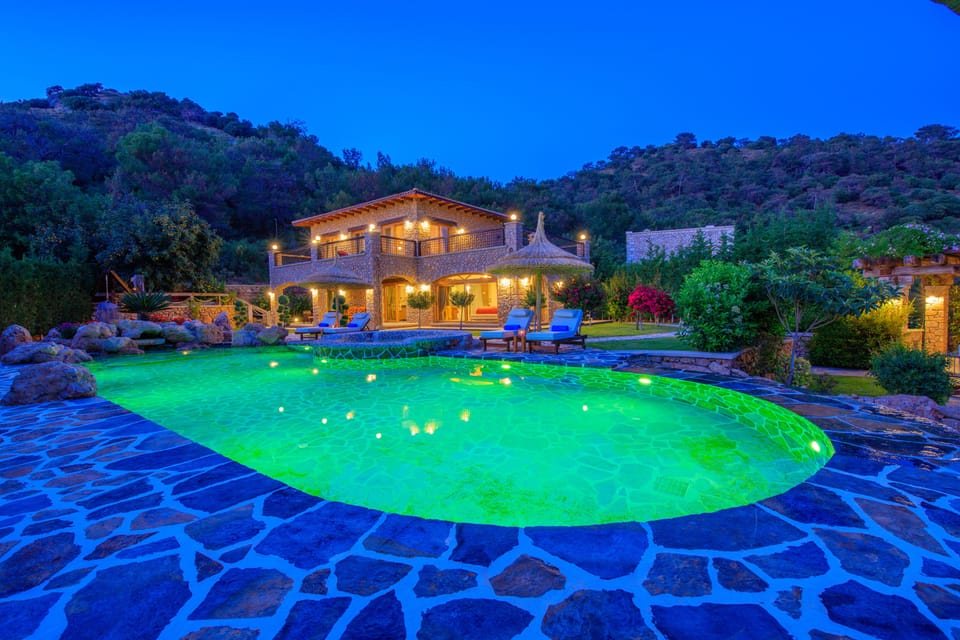 Front of property - evening/night