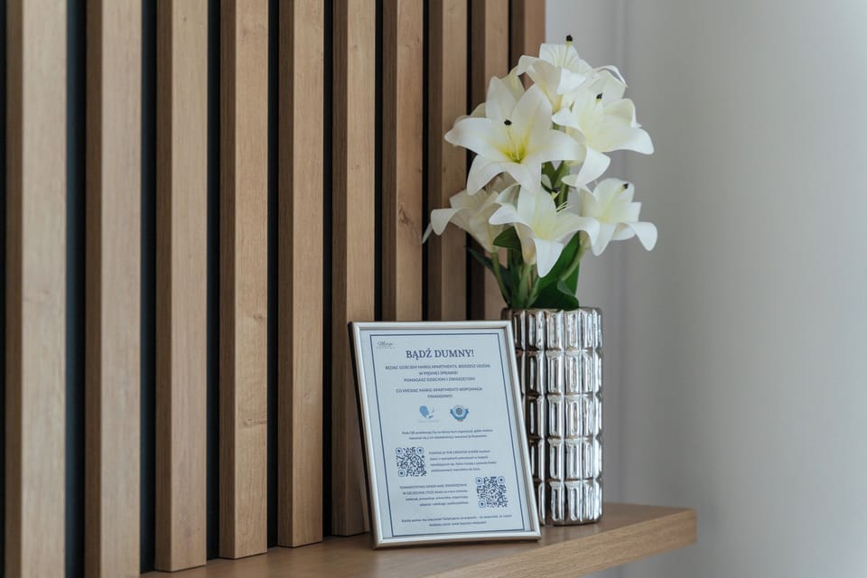 100-cm flat-screen TV with digital channels