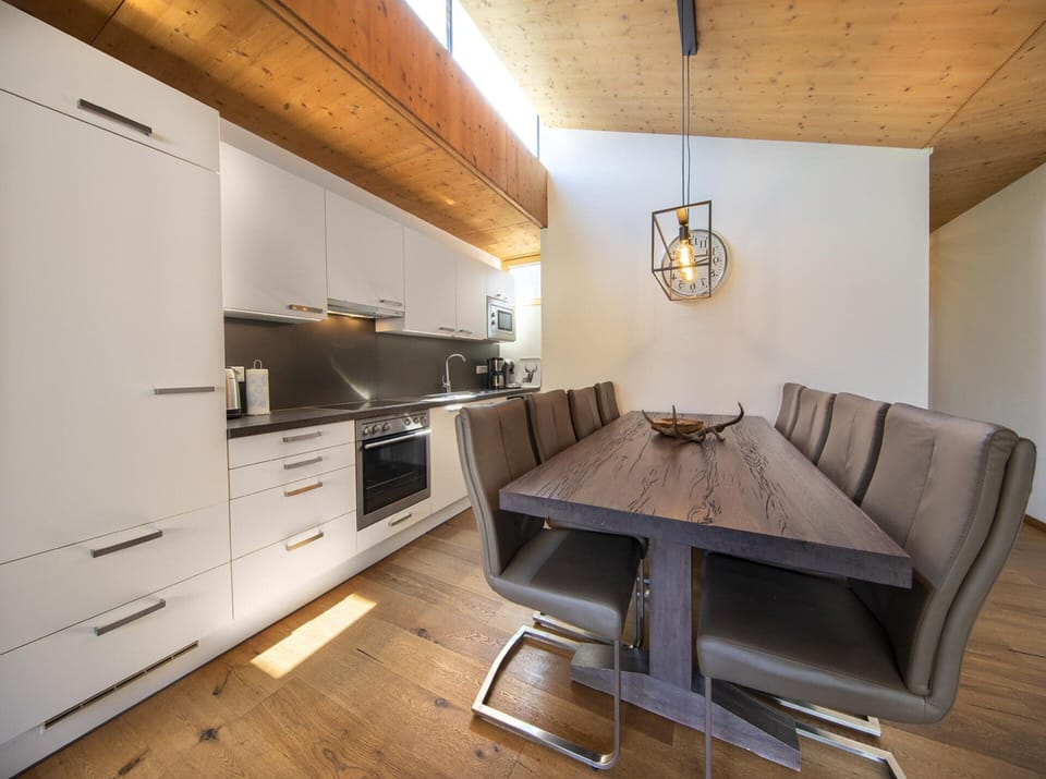 Apartment | Dining